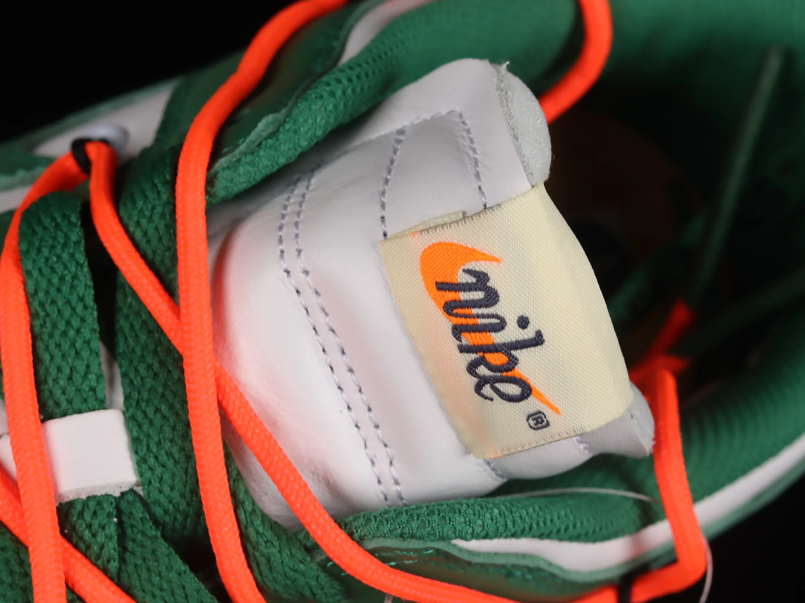 All Categories Nk SB Dunk Series Nk SB Dunk Low Low-top sneakers Pure original version OF x Futura x Dunk OW joint sneakers CT0856-100